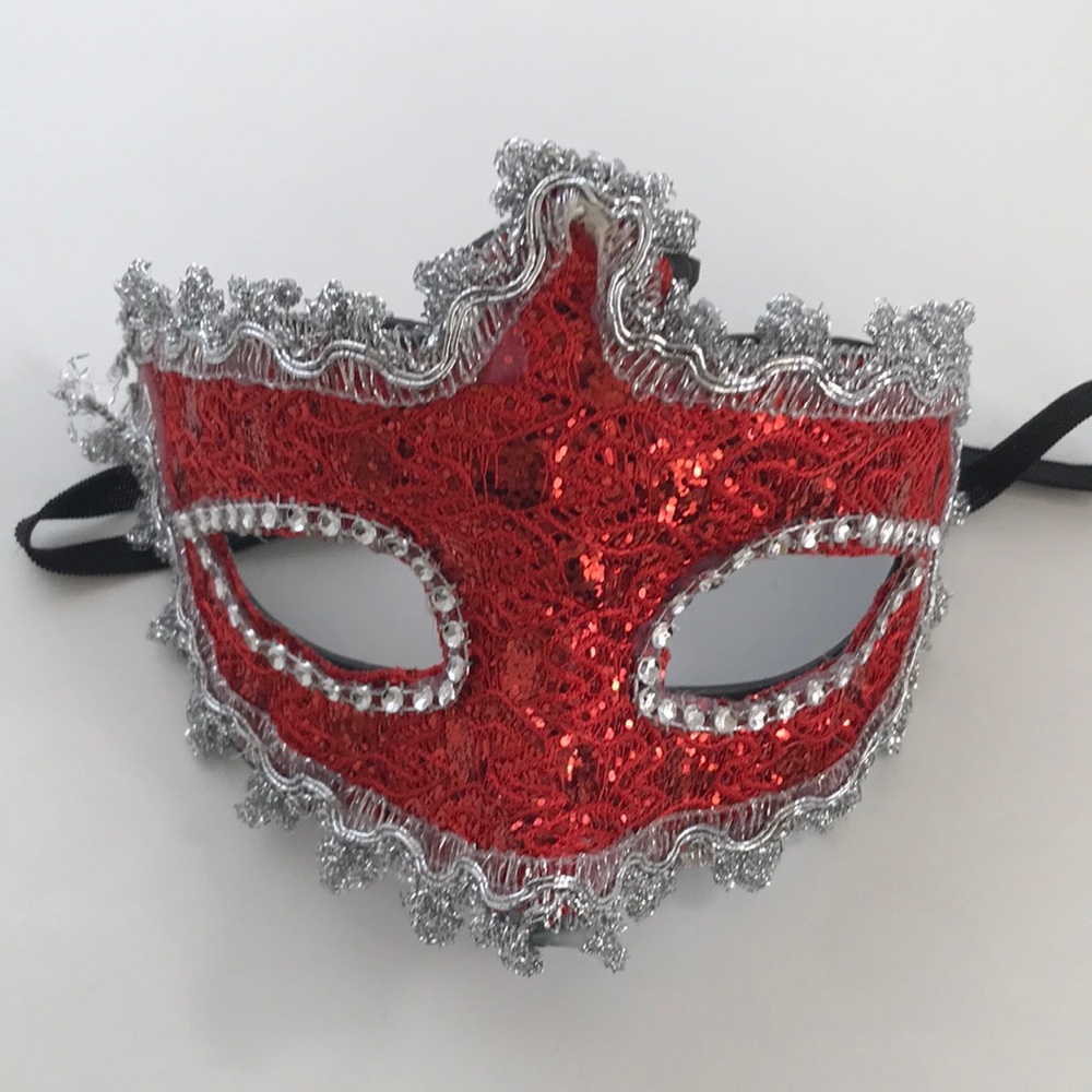 MARDI GRAS WOMENS RED SPARKEL EYE FACE MASK
